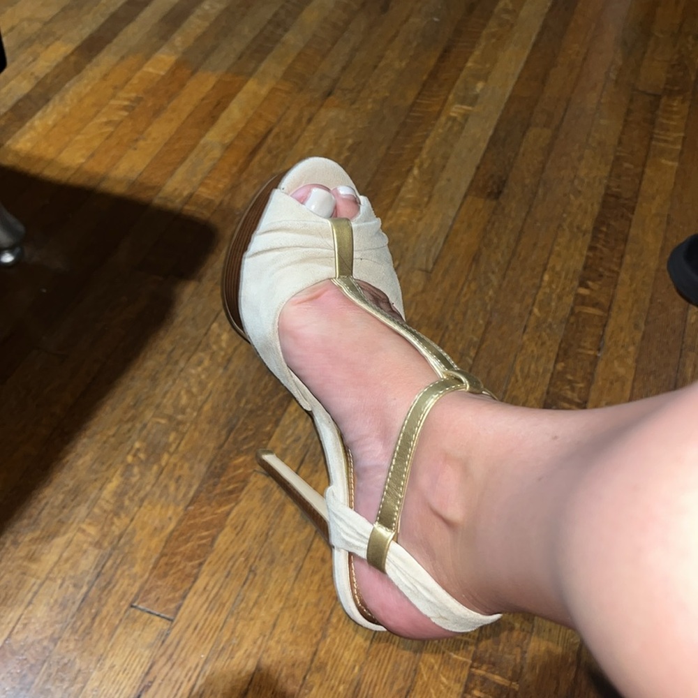 Also shoes - Picture 8 of 10